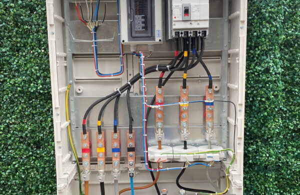 Branșamente electrice în 2025: Ce trebuie să știi pentru proiectele tale viitoare
